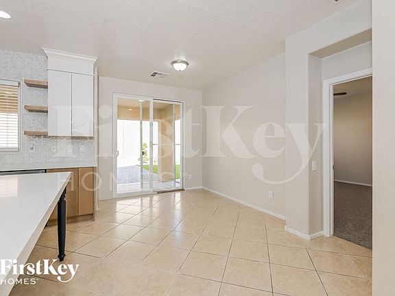4th image of 2580 Lockerbie St