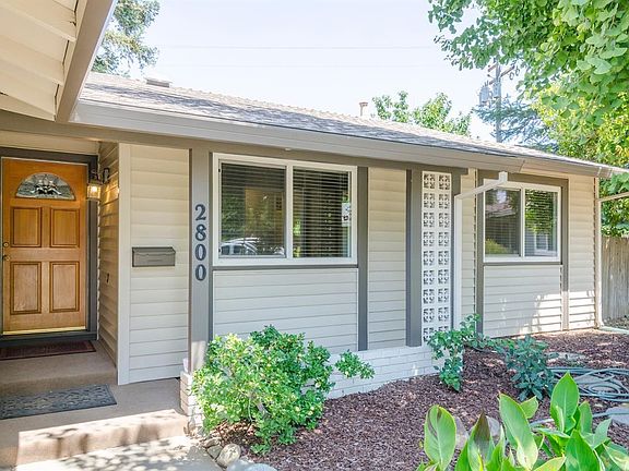 3rd image of 2800 Ginger Ct