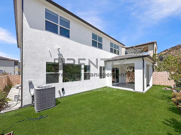 19206 Blackthorn Dr — Photo 49