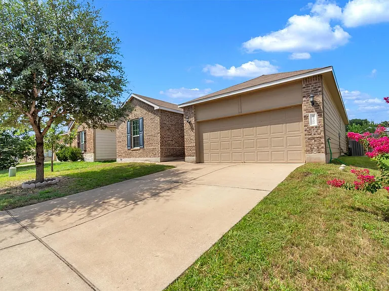 9300 China Rose Dr — Photo 2