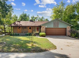 205 W Lakeview Dr, Springdale, AR 72764