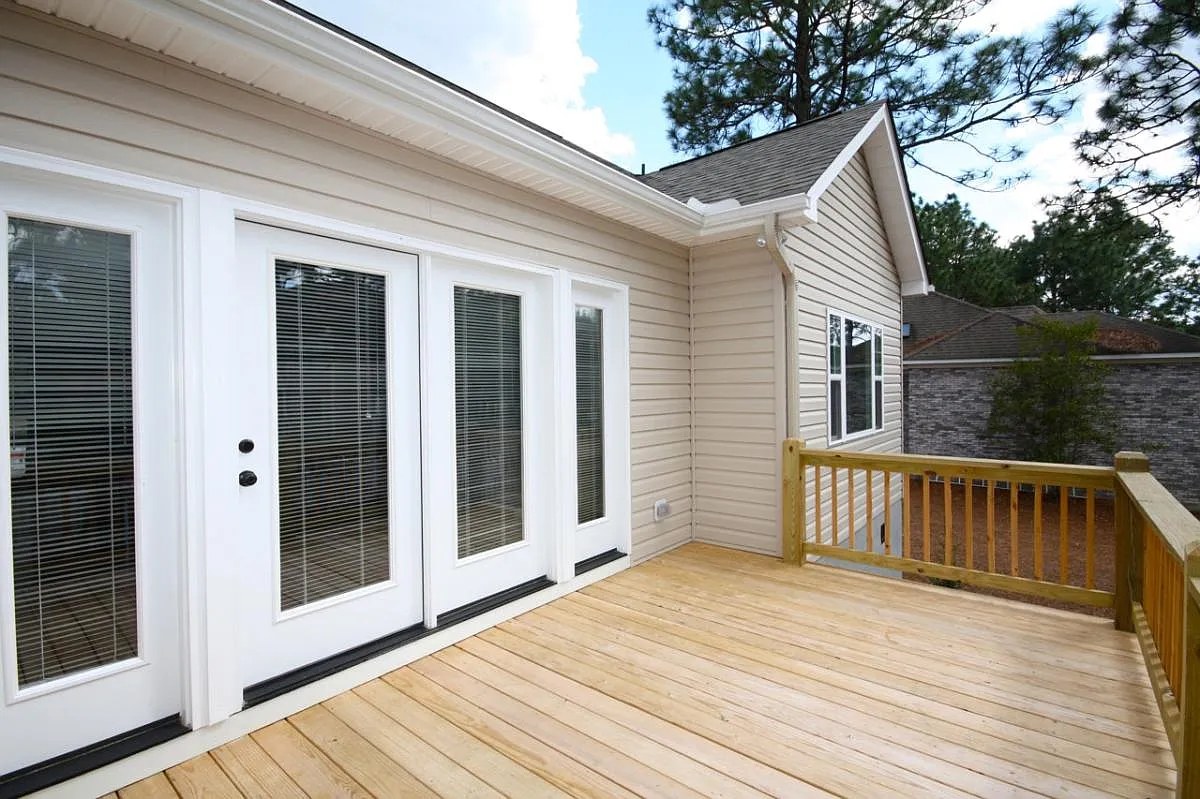 4 bed, 2450 sqft, $2,725 — Photo 4