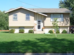 9 G Ave W, Albia, IA 52531