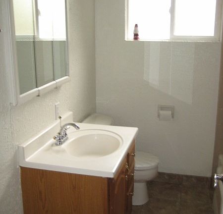 3rd image of 2540 W De Ovan Ave