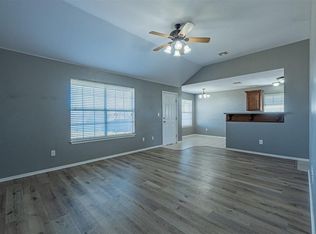 470 Timberidge Rd, Harrah, OK 73045