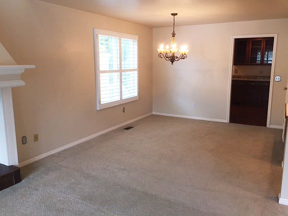 4th image of 749 E Shady Creek Pl