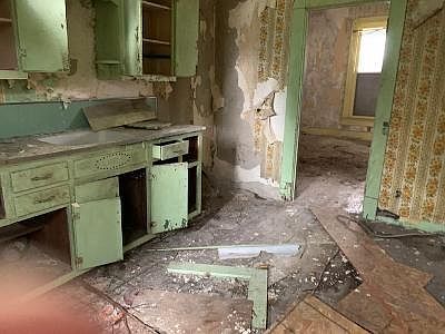 4th image of 1805 S Union St