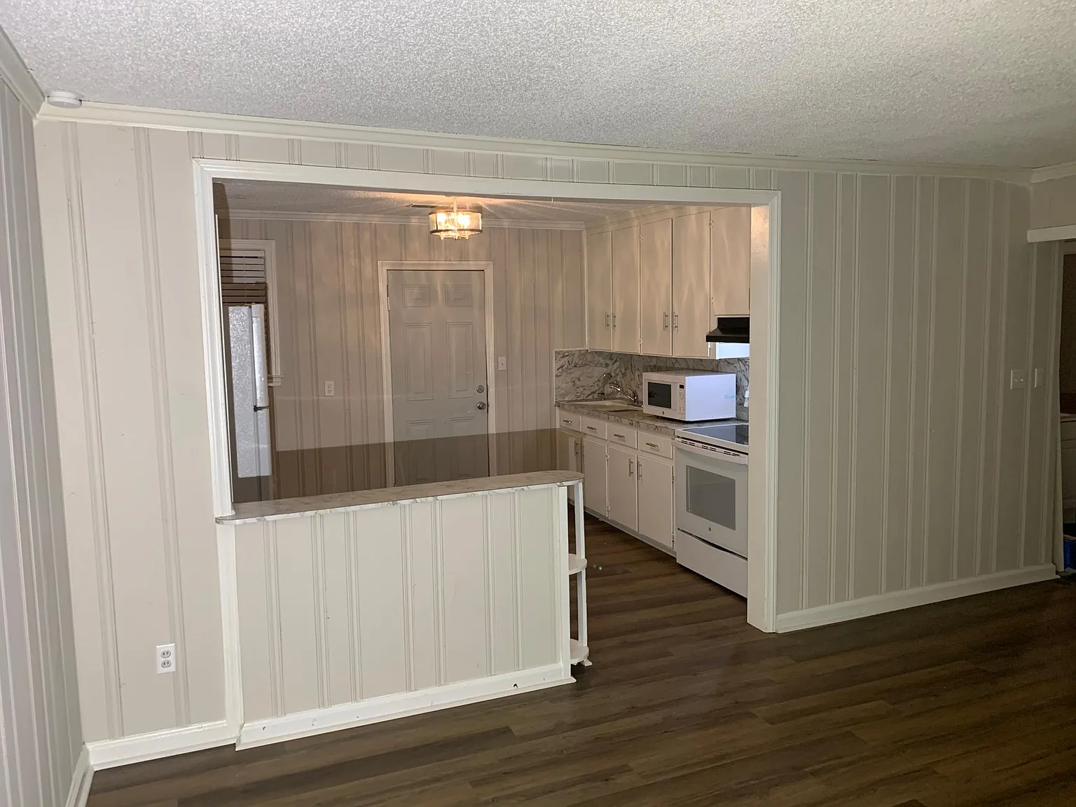 2 bed, 900 sqft, $1,100 — Photo 3