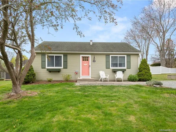 1 Columbus Avenue, Old Lyme, CT 06371