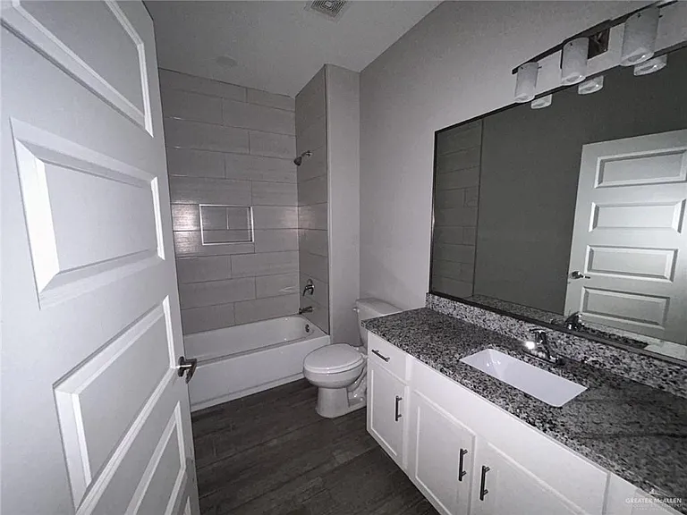1905 Stauffer St #1 — Photo 7