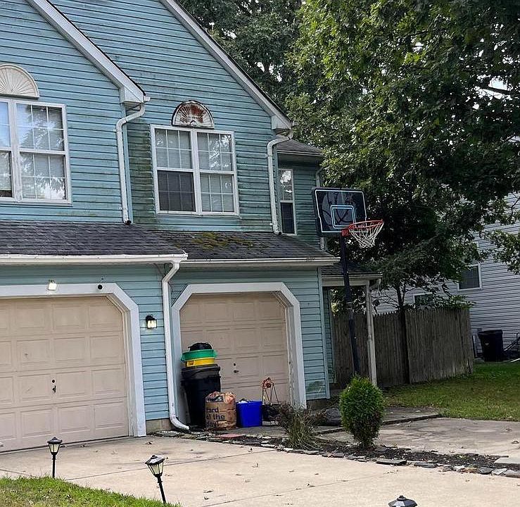 1st image of 19 Adams Ave