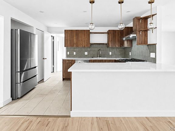 4th image of 4264 W Radcliff Avenue