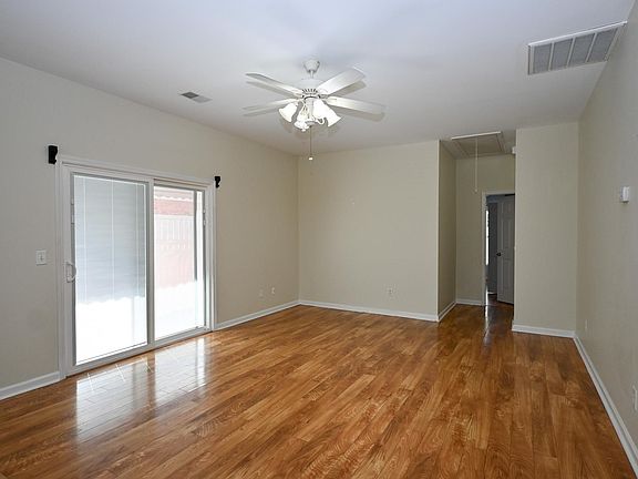 4th image of 46 Tall Palmetto Ln