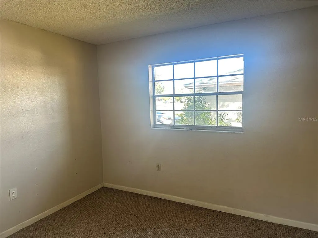 2 bed, 2.0 bath, 1003 sqft, $1,300 — Photo 3