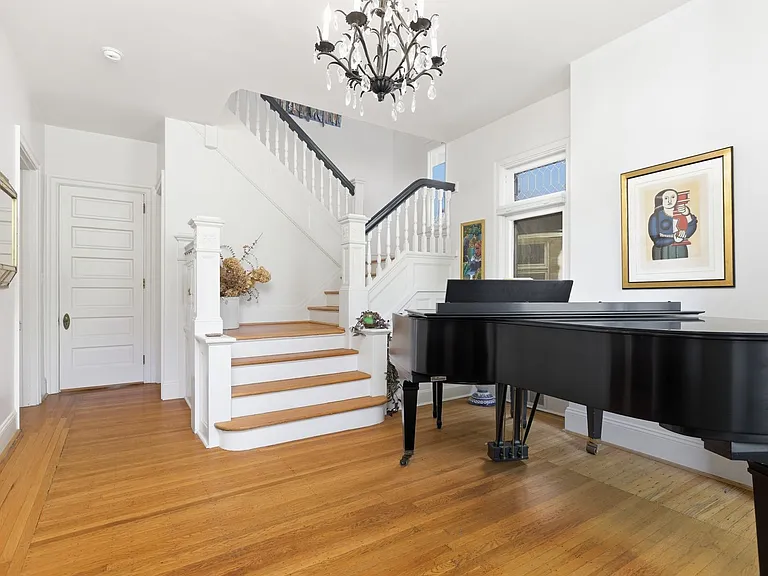 1524 Murray Ave — Photo 4