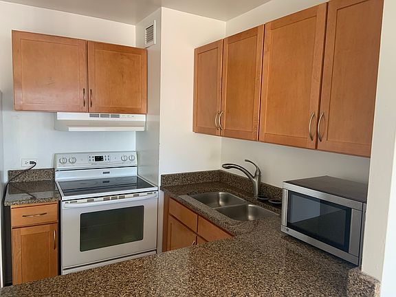 2nd image of 4343 N Clarendon Ave APT 1915