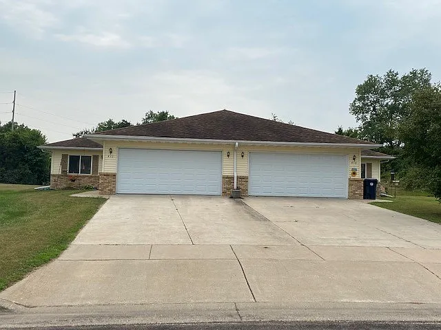 413 Flint Ct