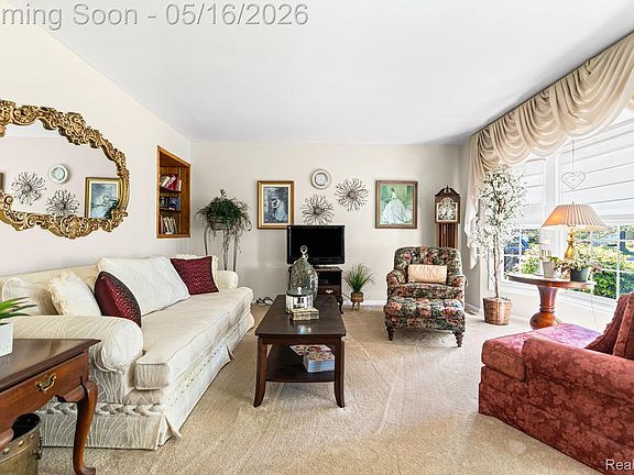 4th image of 1424 W Judd Rd