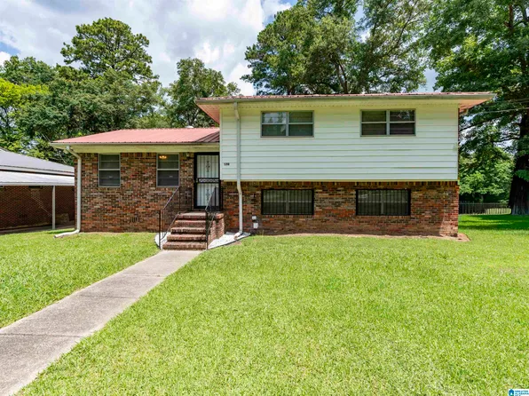120 W Crest Rd, Bessemer, AL 35023