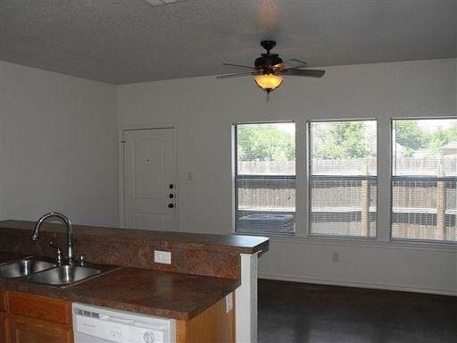 4th image of 8128 W Elizabeth Ln #8134
