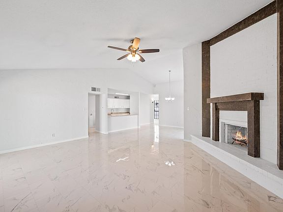 3rd image of 2215 Overbrook Dr