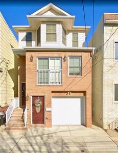 19 New St, Bayonne, NJ, 07002