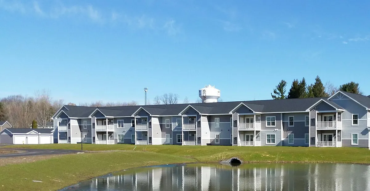 Building Photo - Contemporary Home Suites
