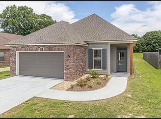 907 Russo St, New Iberia, LA 70563