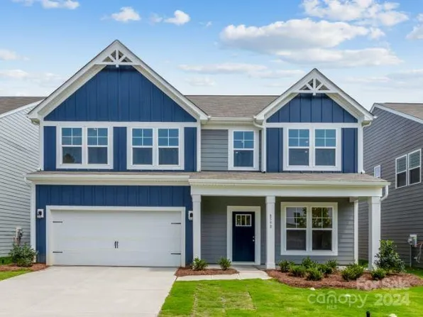 8598 Acadia Pkwy, Sherrills Ford, NC 28673