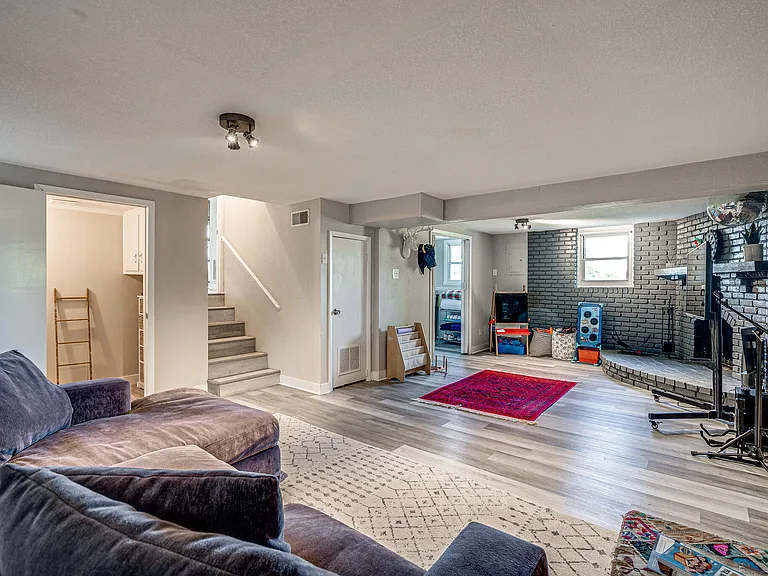 2601 Baugh Rd — Photo 15
