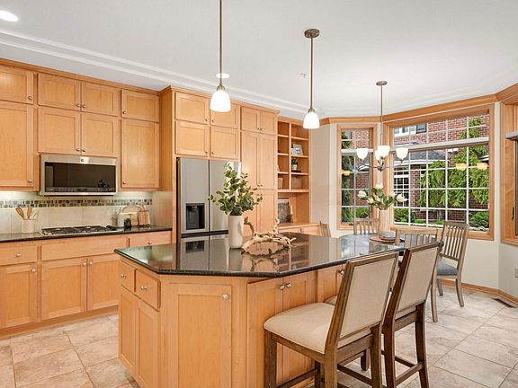 5th image of 10855 Falling Water Ln Unit B