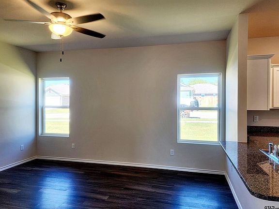 2nd image of 1101 Park Meadows Dr