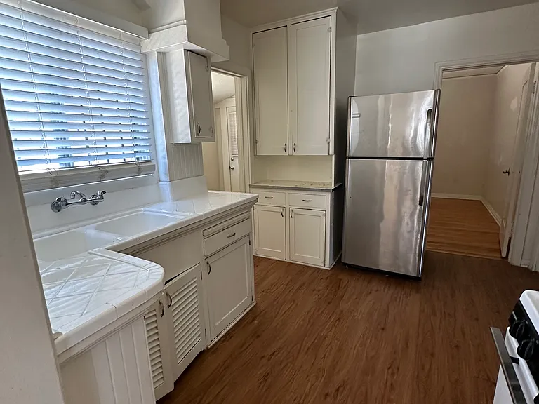 1757 E Villa St #1759 — Photo 4