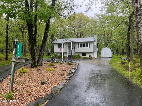 805 Jefferson Ct, Lords Valley, PA 18428