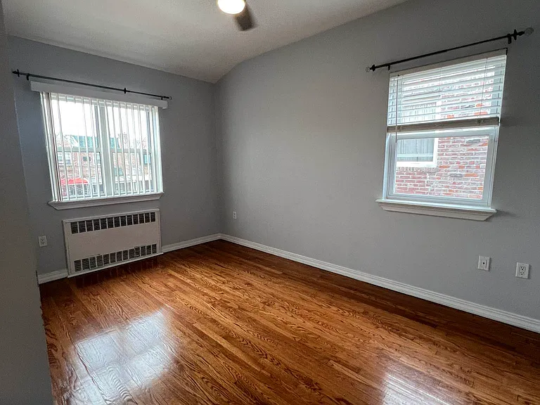 1297 E 49th St #1A — Photo 8