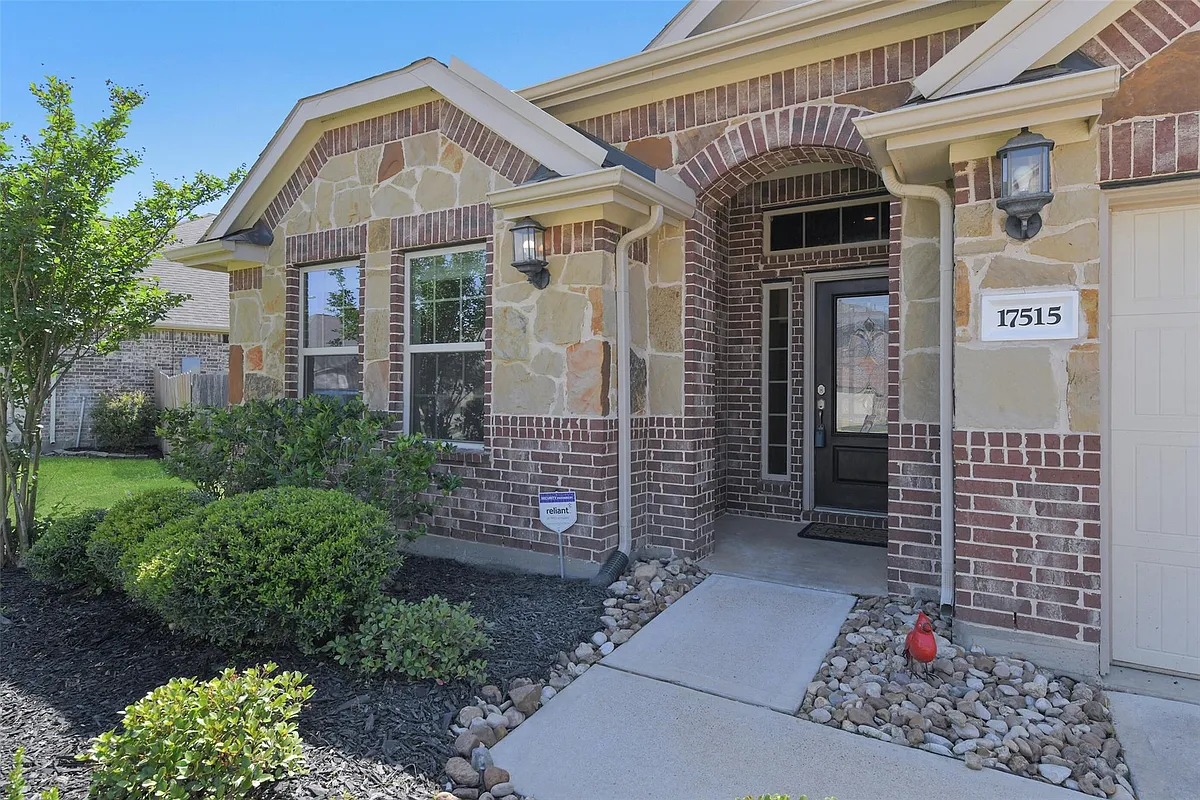 Building Photo - 17515 Cypress Hilltop Way