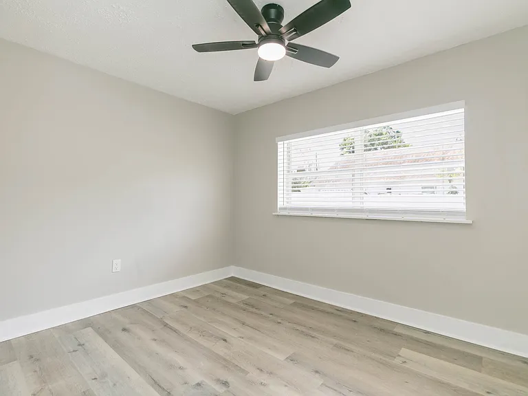 2600 52nd Ave N #A — Photo 12