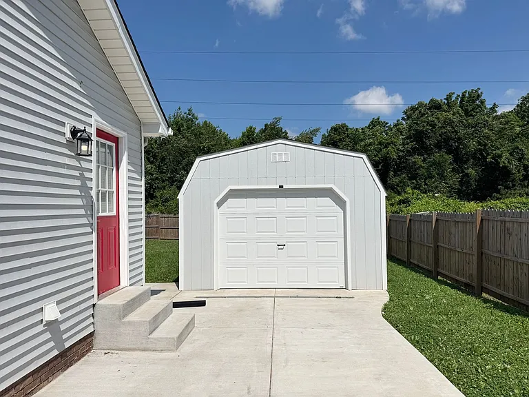 444 Sideline Dr — Photo 23