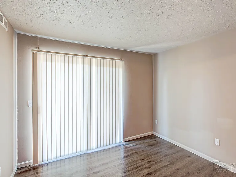 Prairie Green Apartment Homes — Photo 7
