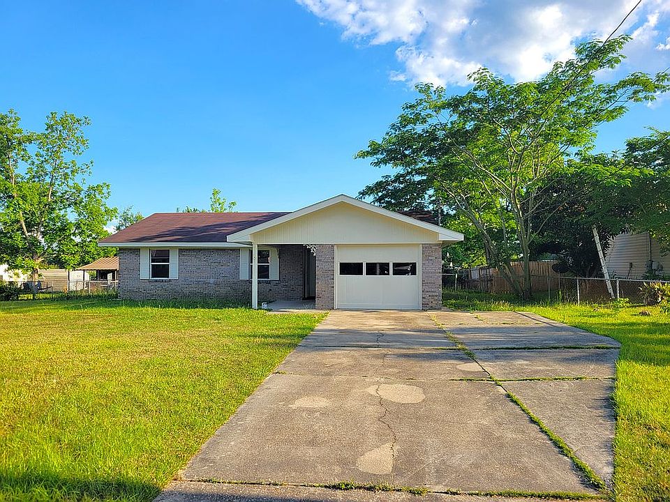 2206 Glen Haven Dr, Dothan, AL 36301 Zillow