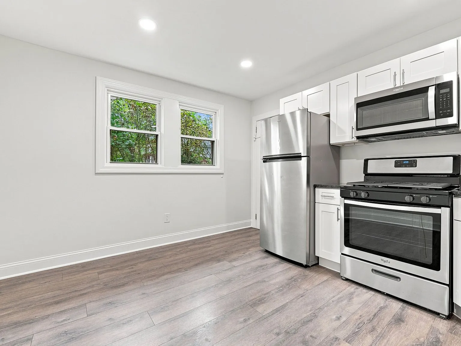 3 bed, $3,200 — Photo 4