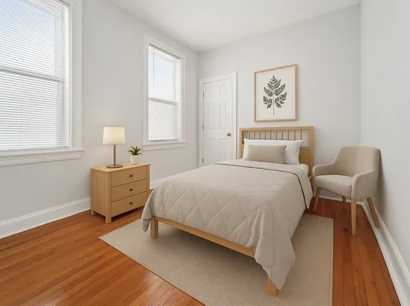 92 Warner Avenue image 2 of 16