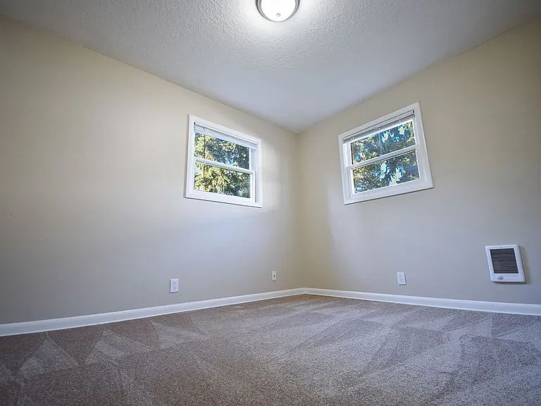 6309 SE Overland St — Photo 19