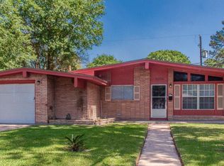 10334 Royal Oaks Dr, Houston, TX 77016