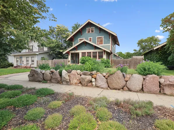 1721 E 12th St, Des Moines, IA 50316