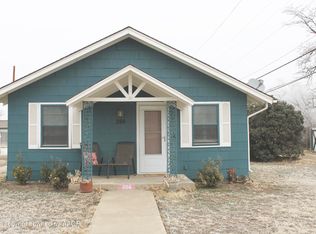 206 W 4th St, Panhandle, TX 79068