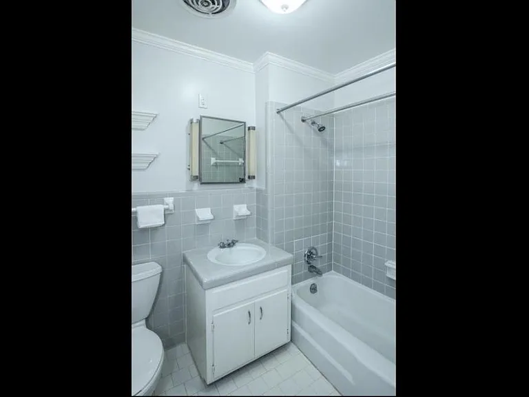 403 E Clark Blvd — Photo 6