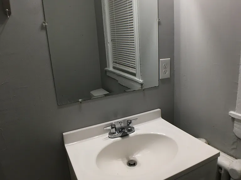 218 S 43rd St #3R — Photo 11