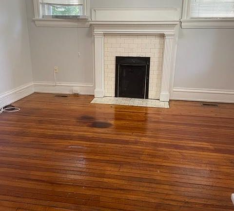 3rd image of 3311 1st Ave #A