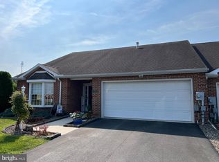 438 Moss Spring Ave, Greencastle, PA 17225